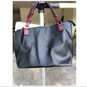 Two toned tote purse